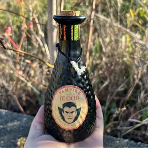 NEW Potion Spell Bottle - Vampires Blood - Apothecary Jar Halloween Home Decor